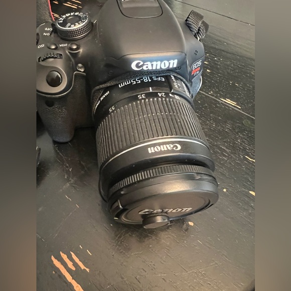 Canon EOS Rebel T3i Package - Picture 9 of 16